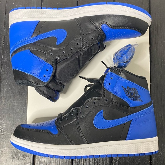 BRAND NEW!! NIKE AIR JORDAN 1 RETRO HIGH OG ROYAL - Picture 2 of 5